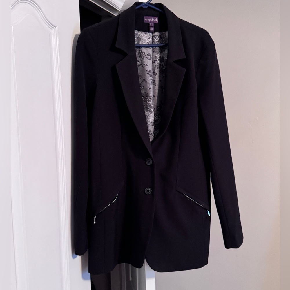 🖤 Sleek Power Blazer with a Feminine Twist – Long Tall Sally 🖤